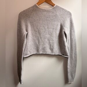 Hollister Women's XS Cropped Gray Sweater